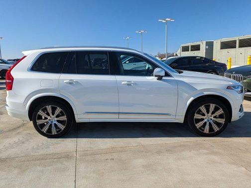 2024 Volvo XC90 B6 Ultimate Bright Theme 7-Seater