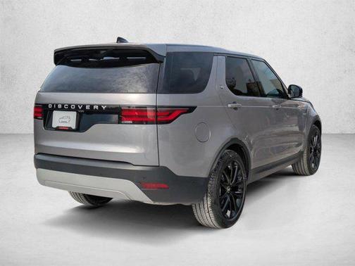 Eiger Grey Metallic 2026 Land Rover Discovery S
