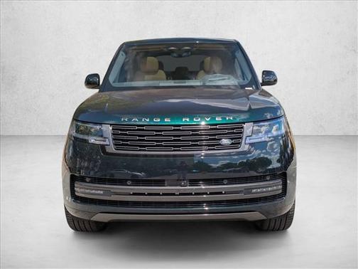 British Racing Green SV Bespoke Ultra Met Gloss 2026 Land Rover Range Rover P530 SE