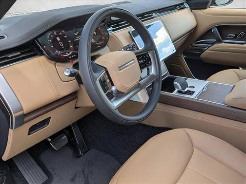 British Racing Green SV Bespoke Ultra Met Gloss 2026 Land Rover Range Rover P530 SE