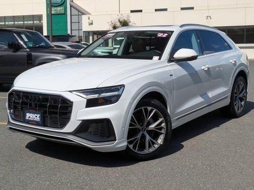 Glacier White Metallic 2022 Audi Q8 55 Premium Plus