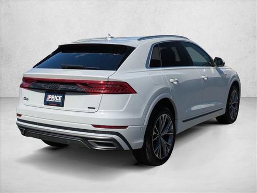 Glacier White Metallic 2022 Audi Q8 55 Premium Plus