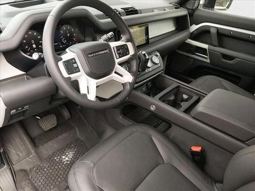 2024 Land Rover Defender 110 P500 SE