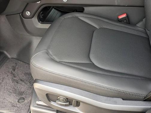 2025 Land Rover Defender 110 P400 S