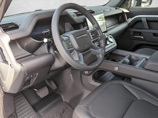 2025 Land Rover Defender 110 P400 S