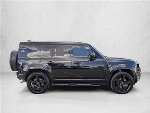 2024 Land Rover Defender 110 V8