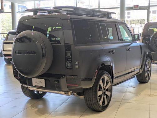 2026 Land Rover Defender P400 X