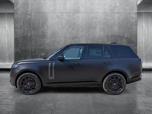 2025 Land Rover Range Rover P530 SE
