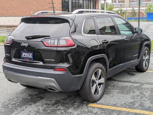 Diamond Black Crystal Pearlcoat 2019 Jeep Cherokee Limited