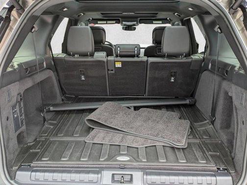 Lantau Bronze Metallic 2024 Land Rover Discovery P360 Dynamic SE