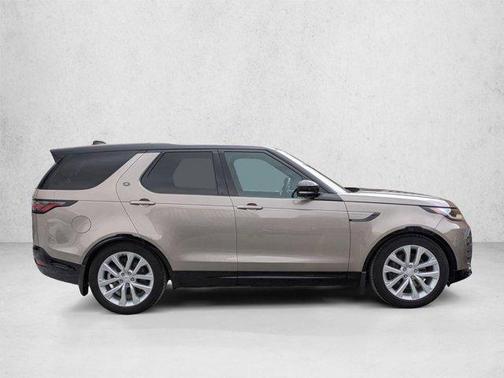 Lantau Bronze Metallic 2024 Land Rover Discovery P360 Dynamic SE