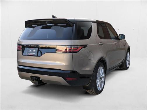 2024 Land Rover Discovery P360 Dynamic SE