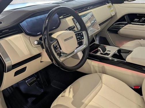 Obsidian Black SV Bespoke Ultra Metallic Satin 2026 Land Rover Range Rover P530 Autobiography