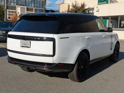 2025 Land Rover Range Rover P400 SE 7 Seat