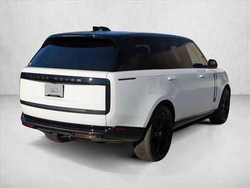 2025 Land Rover Range Rover P400 SE 7 Seat