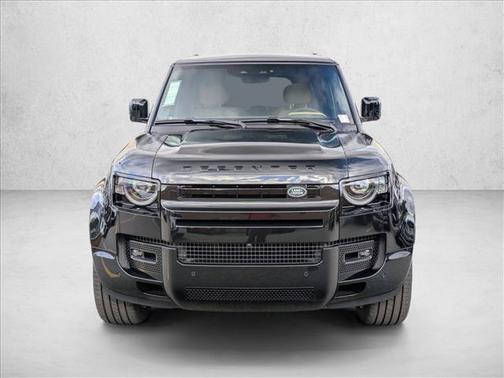 2025 Land Rover Defender V8