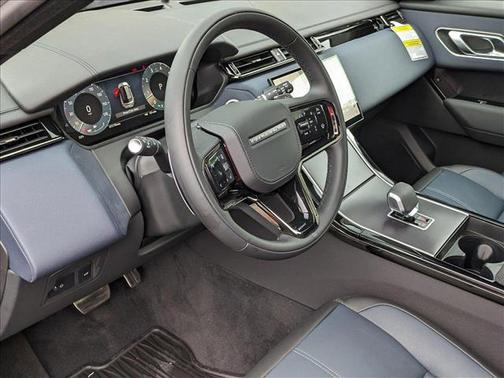 2026 Land Rover Range Rover Velar P250 SE R-Dynamic