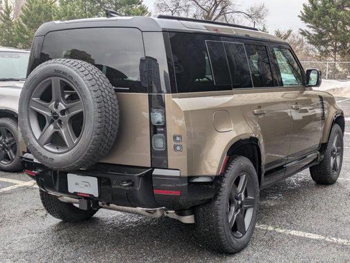 2026 Land Rover Defender P400 X-Dynamic SE