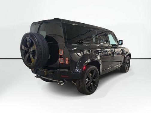 Santorini Black Metallic 2026 Land Rover Defender P500 X-Dynamic SE