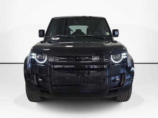 Santorini Black Metallic 2026 Land Rover Defender P500 X-Dynamic SE