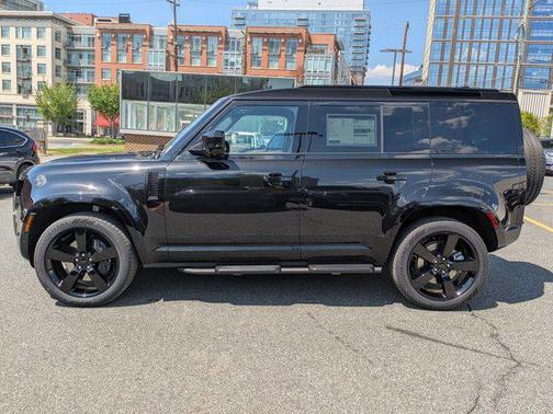 Santorini Black Metallic 2026 Land Rover Defender P400 X-Dynamic SE