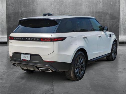 2025 Land Rover Range Rover Sport SE