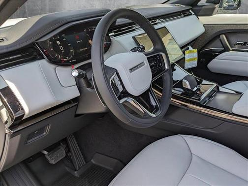 2025 Land Rover Range Rover Sport SE