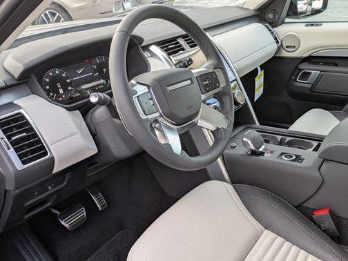 Eiger Grey Metallic 2026 Land Rover Discovery Gemini Edition