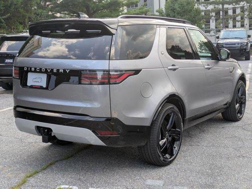 Eiger Grey Metallic 2026 Land Rover Discovery Gemini Edition