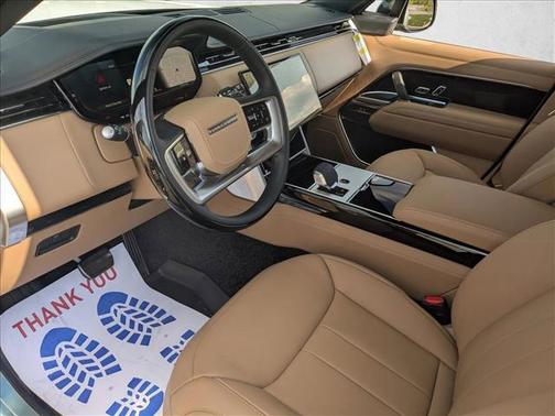 Ostuni Pearl White Premium Metallic 2026 Land Rover Range Rover P400 SE 7 Seat
