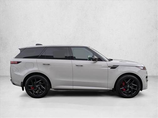 2024 Land Rover Range Rover Sport SE
