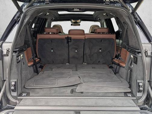 Carbon Black Metallic 2024 BMW X7 xDrive40i