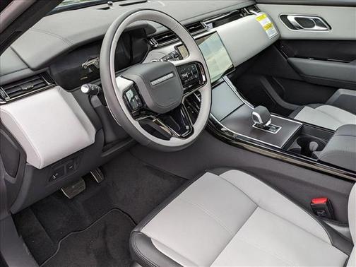2026 Land Rover Range Rover Velar P250 SE R-Dynamic