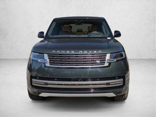 Belgravia Green Metallic 2026 Land Rover Range Rover P400 SE