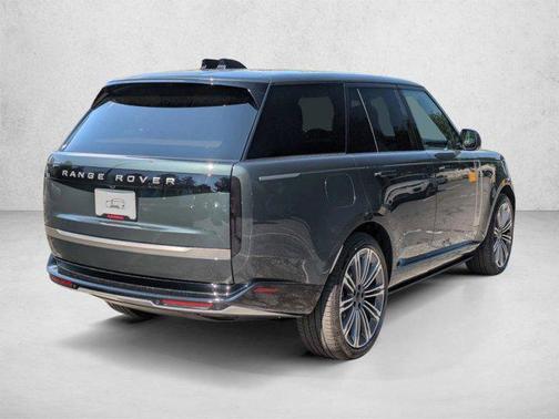 Belgravia Green Metallic 2026 Land Rover Range Rover P400 SE
