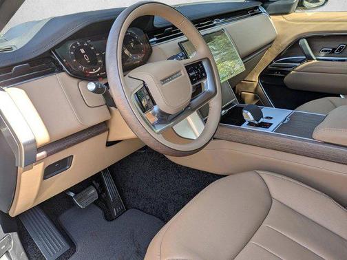 Belgravia Green Metallic 2026 Land Rover Range Rover P400 SE