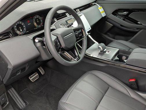2026 Land Rover Range Rover Evoque Dynamic SE
