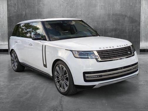 2024 Land Rover Range Rover P530 SE