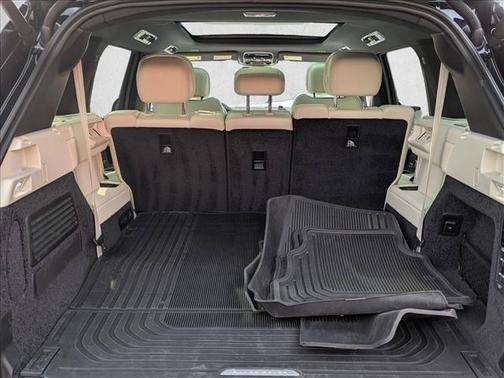 Santorini Black Metallic 2025 Land Rover Range Rover P530 SE 7 Seat