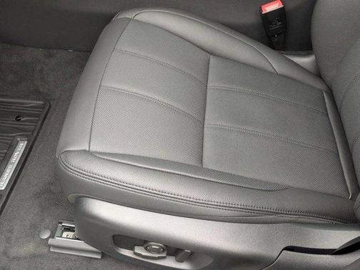 Santorini Black Metallic 2026 Land Rover Range Rover Evoque Core S