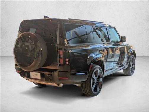 2025 Land Rover Defender 130 P400 X-Dynamic SE