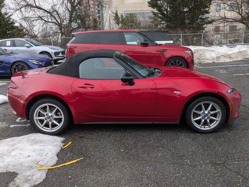 2017 Mazda MX-5 Miata Sport
