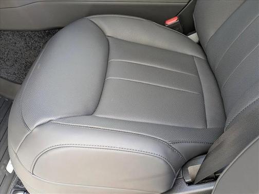 Eiger Grey Metallic 2026 Land Rover Range Rover P400 SE 7 Seat