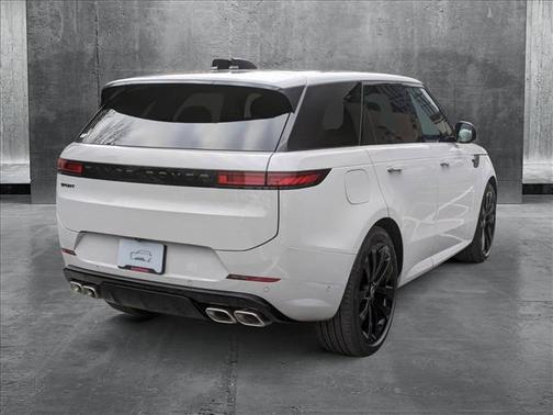 2025 Land Rover Range Rover Sport SE