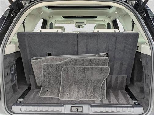 2025 Land Rover Discovery P300 S