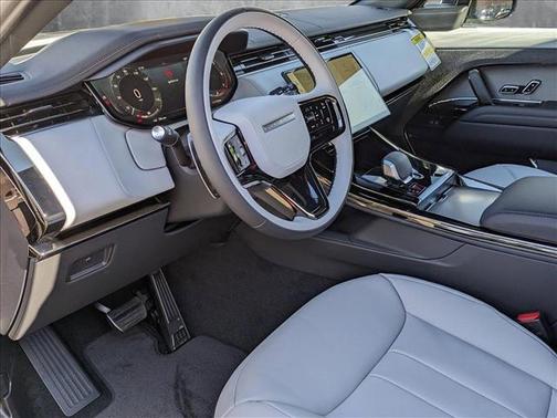 2025 Land Rover Range Rover Sport SE