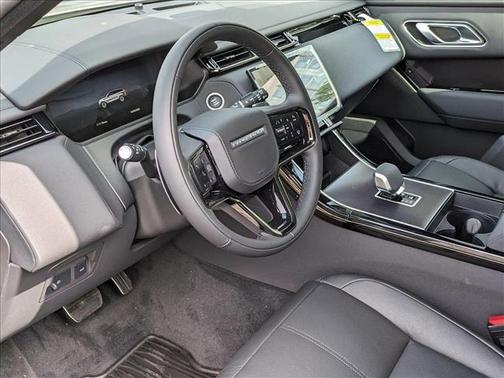 2026 Land Rover Range Rover Velar P250 SE R-Dynamic