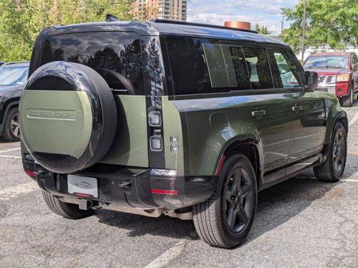 Woolstone Green Metallic 2026 Land Rover Defender P400 X-Dynamic SE