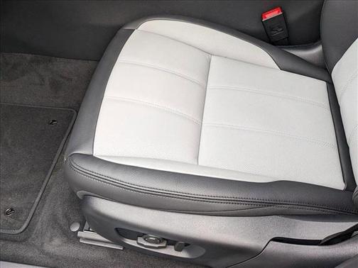 2026 Land Rover Range Rover Evoque Dynamic SE