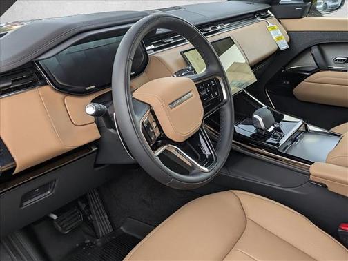 2026 Land Rover Range Rover Sport SE